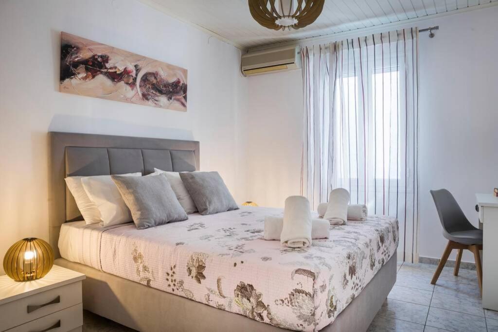 Thea Apartment Vlachata Bagian luar foto